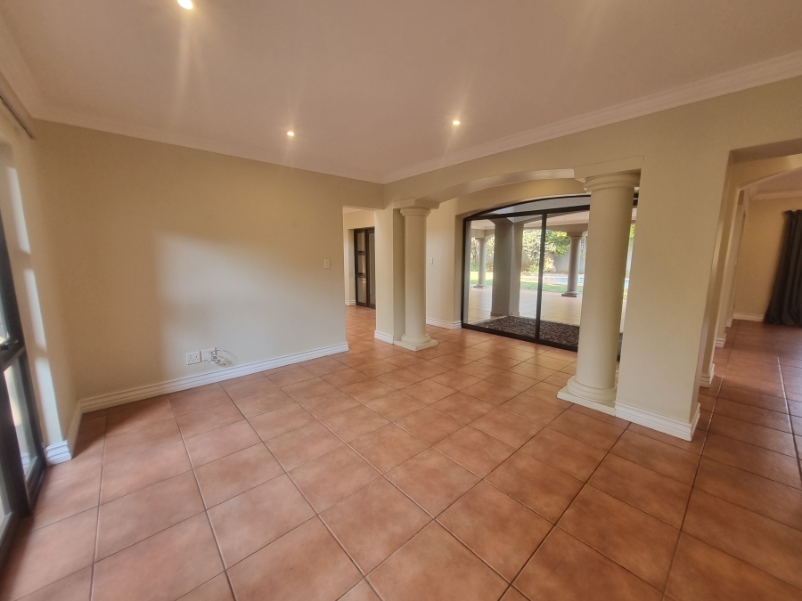 To Let 4 Bedroom Property for Rent in Silver Lakes Golf Estate Gauteng