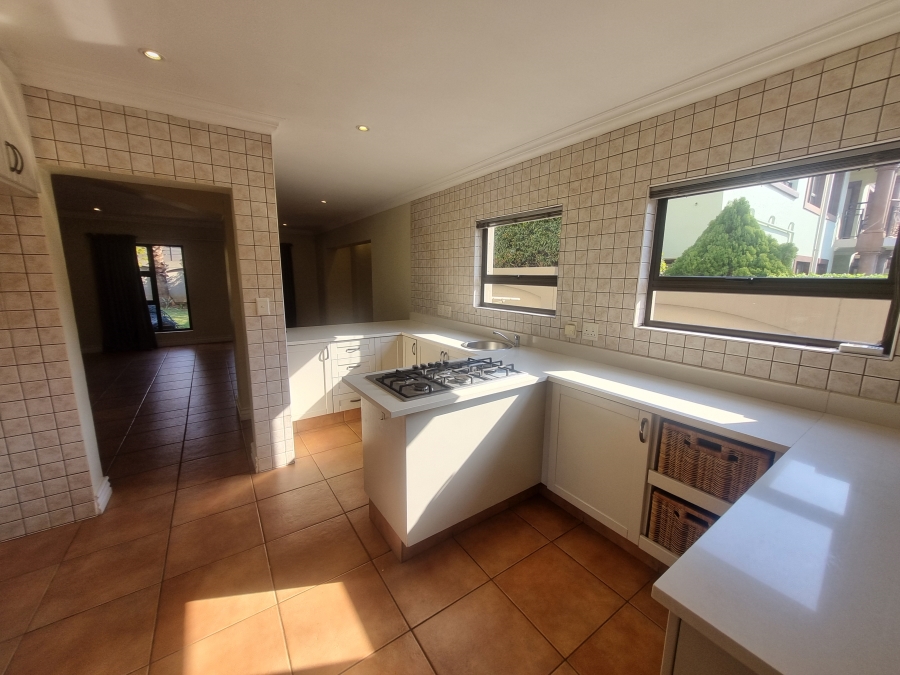 To Let 4 Bedroom Property for Rent in Silver Lakes Golf Estate Gauteng