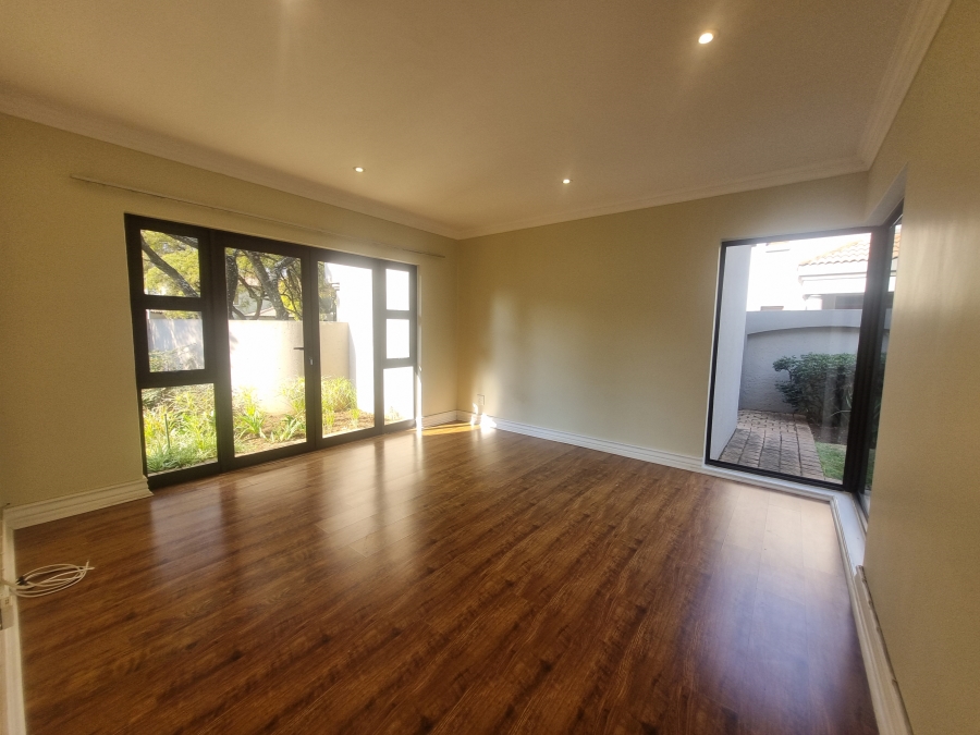 To Let 4 Bedroom Property for Rent in Silver Lakes Golf Estate Gauteng