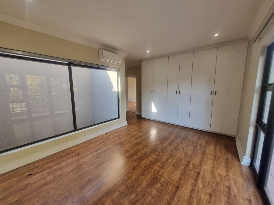 To Let 4 Bedroom Property for Rent in Silver Lakes Golf Estate Gauteng