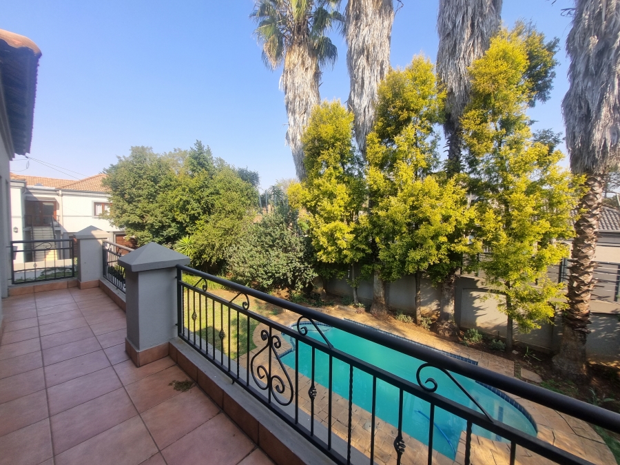 To Let 4 Bedroom Property for Rent in Silver Lakes Golf Estate Gauteng