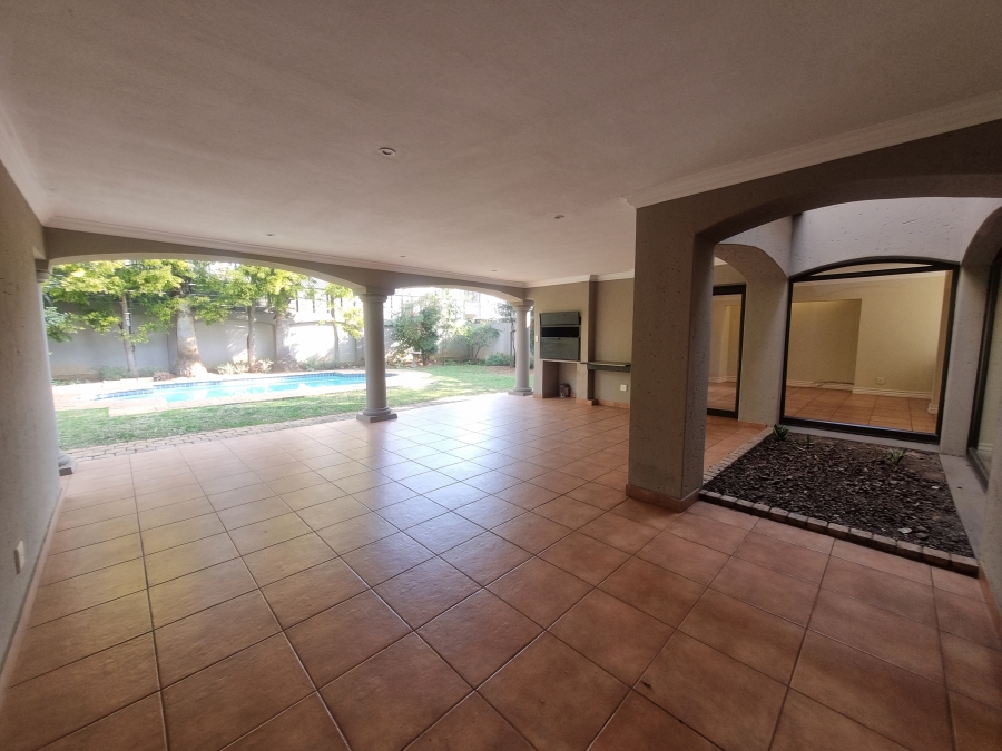 To Let 4 Bedroom Property for Rent in Silver Lakes Golf Estate Gauteng