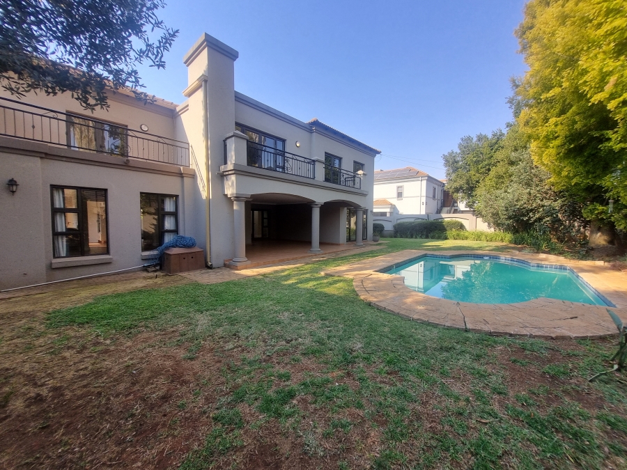To Let 4 Bedroom Property for Rent in Silver Lakes Golf Estate Gauteng