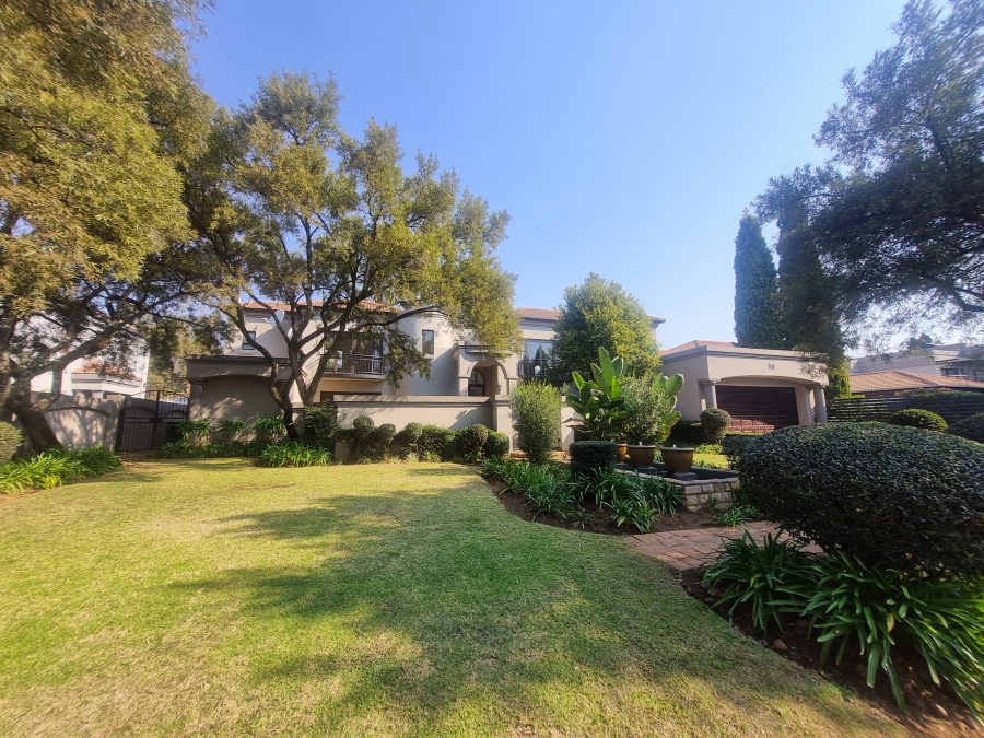To Let 4 Bedroom Property for Rent in Silver Lakes Golf Estate Gauteng
