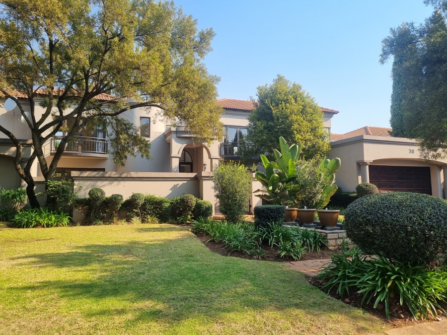To Let 4 Bedroom Property for Rent in Silver Lakes Golf Estate Gauteng