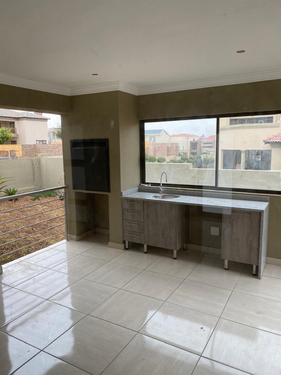 To Let 3 Bedroom Property for Rent in Sagewood Gauteng