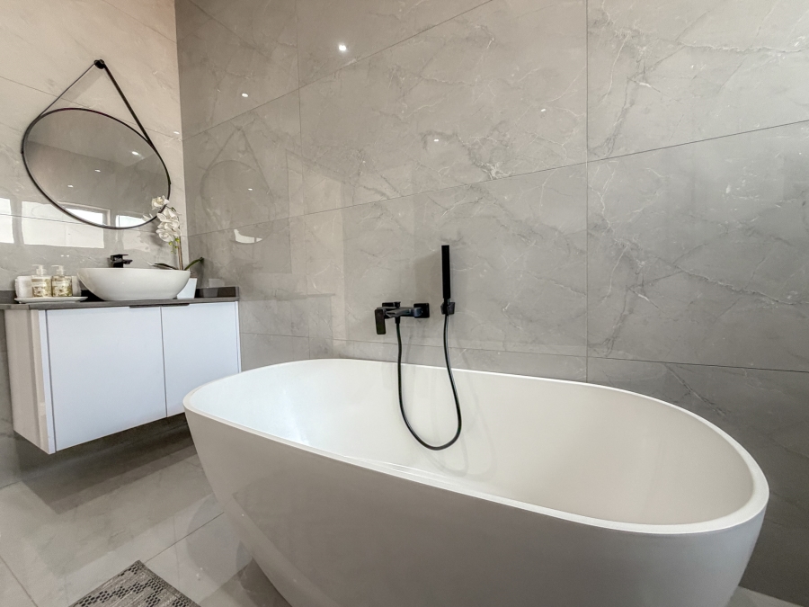 4 Bedroom Property for Sale in Fountainbrook Estate Gauteng