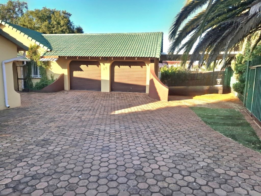 3 Bedroom Property for Sale in Westonaria Gauteng