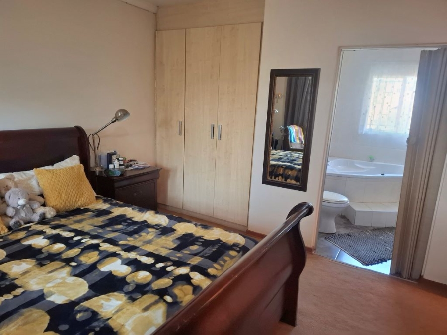 3 Bedroom Property for Sale in Westonaria Gauteng