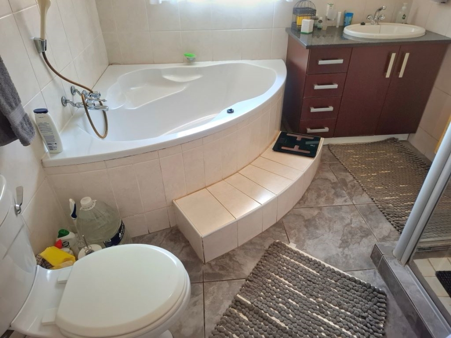 3 Bedroom Property for Sale in Westonaria Gauteng