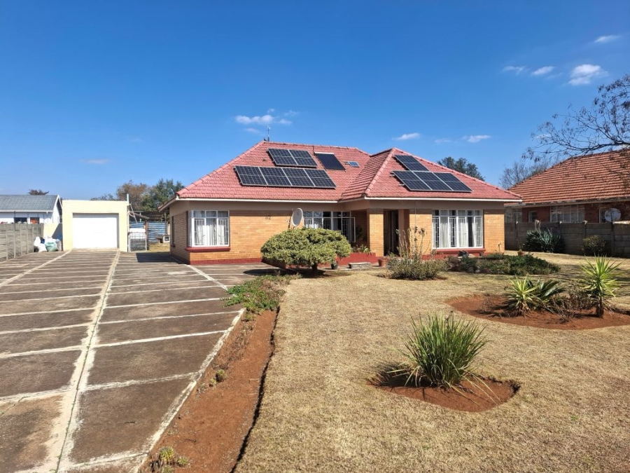 3 Bedroom Property for Sale in Westonaria Gauteng