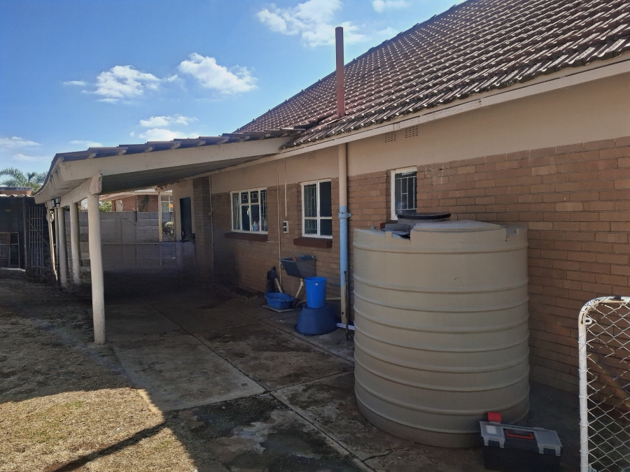 3 Bedroom Property for Sale in Westonaria Gauteng