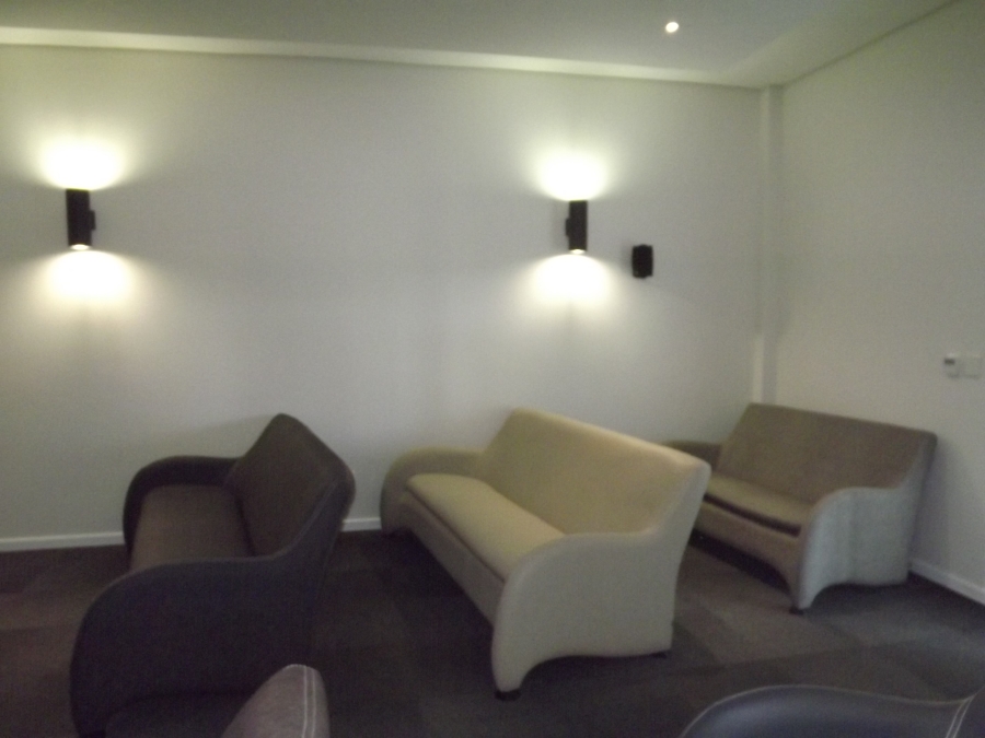 To Let 1 Bedroom Property for Rent in Olivedale Gauteng