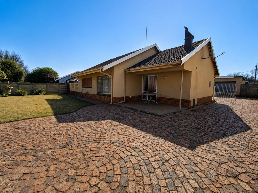 4 Bedroom Property for Sale in Three Rivers Gauteng
