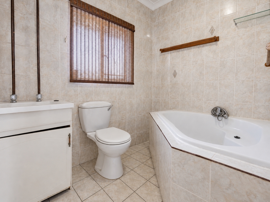 4 Bedroom Property for Sale in Three Rivers Gauteng