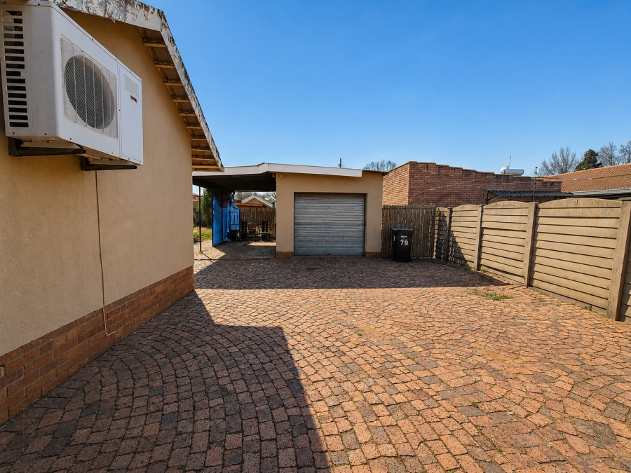 4 Bedroom Property for Sale in Three Rivers Gauteng