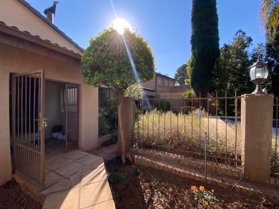 4 Bedroom Property for Sale in Erasmuskloof Gauteng