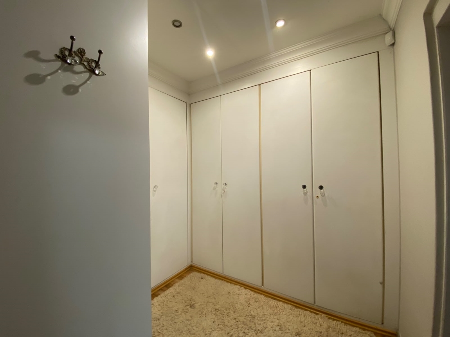 4 Bedroom Property for Sale in Erasmuskloof Gauteng