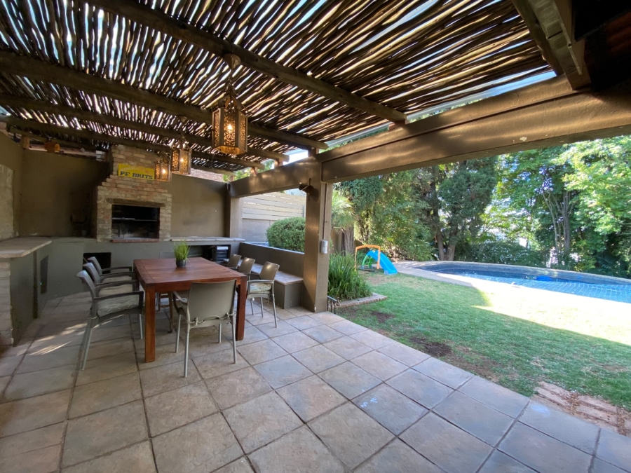 4 Bedroom Property for Sale in Erasmuskloof Gauteng