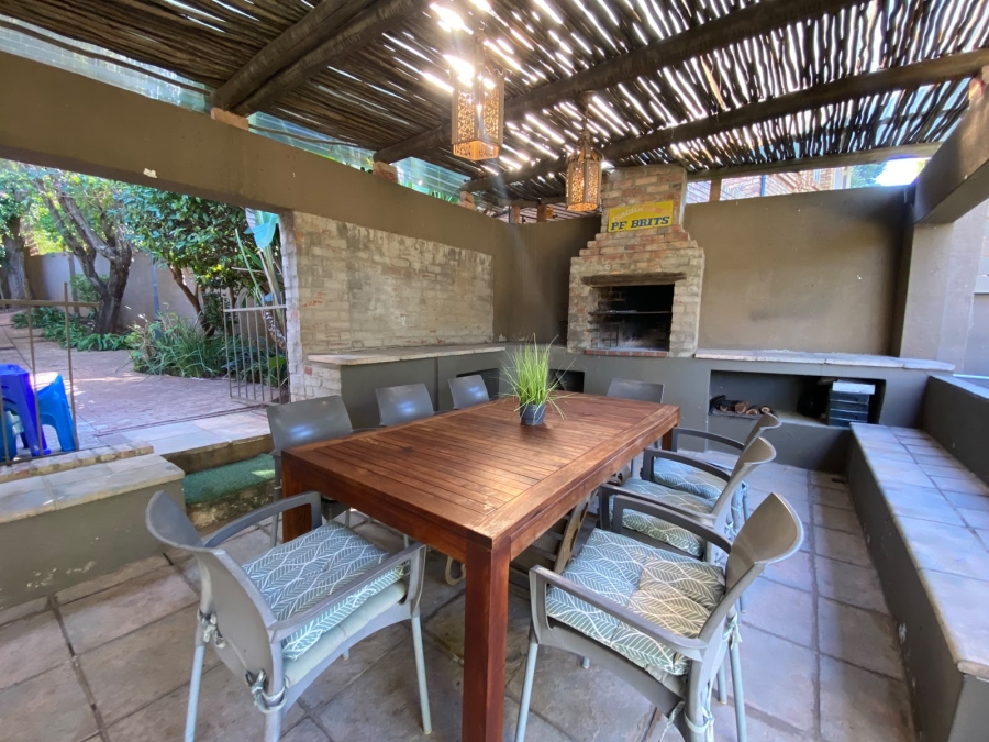 4 Bedroom Property for Sale in Erasmuskloof Gauteng