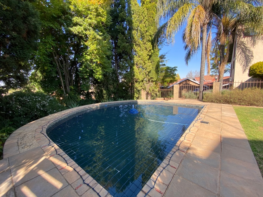 4 Bedroom Property for Sale in Erasmuskloof Gauteng