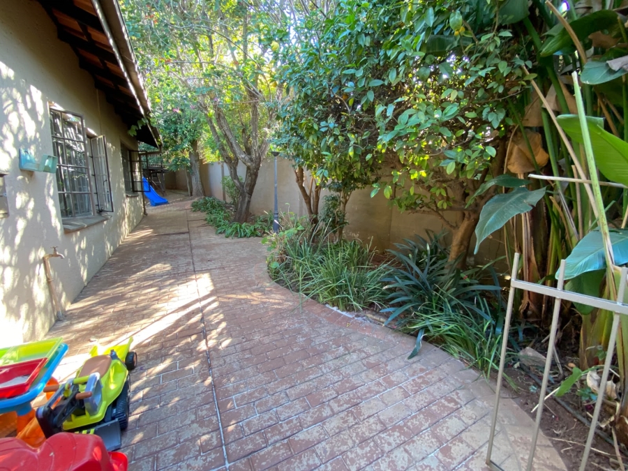 4 Bedroom Property for Sale in Erasmuskloof Gauteng