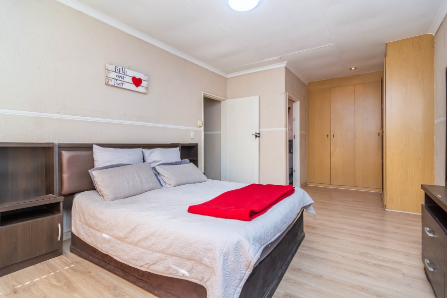3 Bedroom Property for Sale in Helikonpark Gauteng