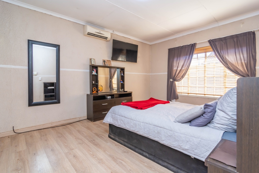3 Bedroom Property for Sale in Helikonpark Gauteng