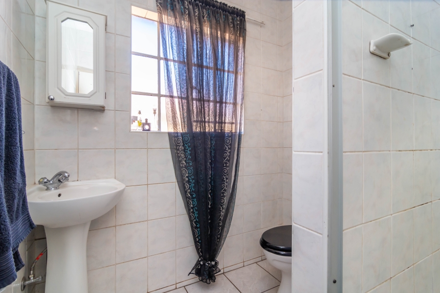 3 Bedroom Property for Sale in Helikonpark Gauteng