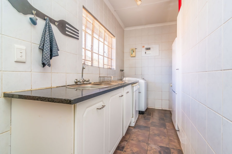 3 Bedroom Property for Sale in Helikonpark Gauteng
