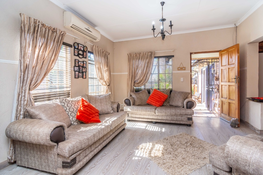 3 Bedroom Property for Sale in Helikonpark Gauteng