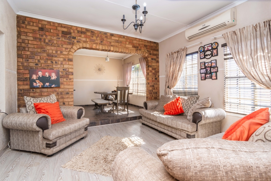 3 Bedroom Property for Sale in Helikonpark Gauteng
