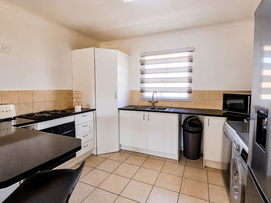 3 Bedroom Property for Sale in Kosmosdal Gauteng