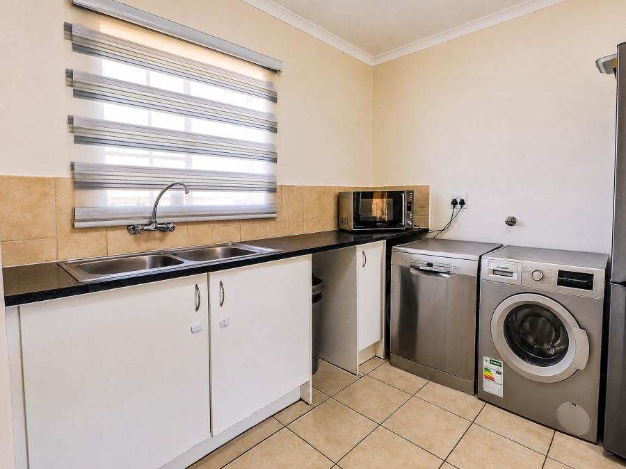 3 Bedroom Property for Sale in Kosmosdal Gauteng