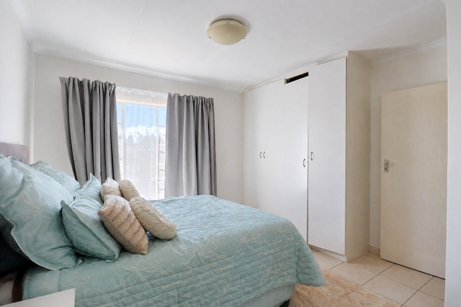 3 Bedroom Property for Sale in Kosmosdal Gauteng
