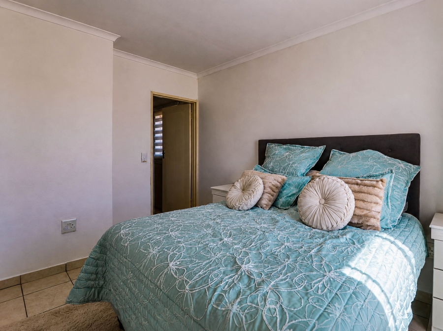3 Bedroom Property for Sale in Kosmosdal Gauteng