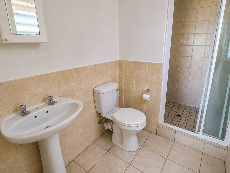 3 Bedroom Property for Sale in Kosmosdal Gauteng