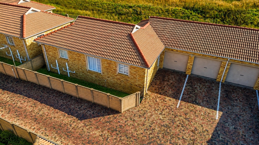 3 Bedroom Property for Sale in Kosmosdal Gauteng