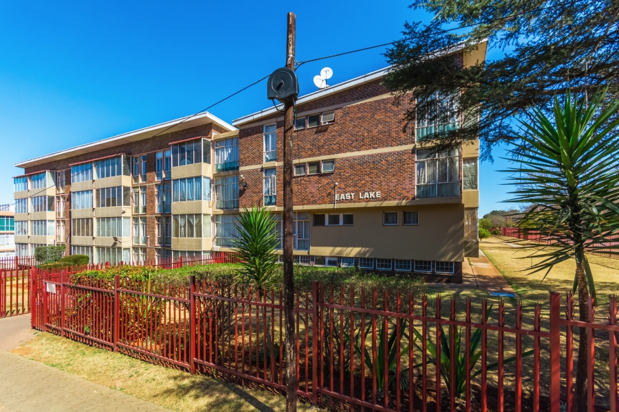 2 Bedroom Property for Sale in Florida Gauteng