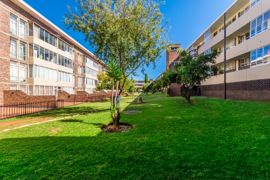2 Bedroom Property for Sale in Florida Gauteng