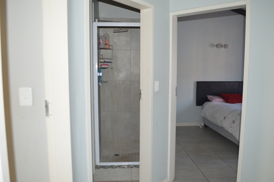 2 Bedroom Property for Sale in Bryanston Gauteng