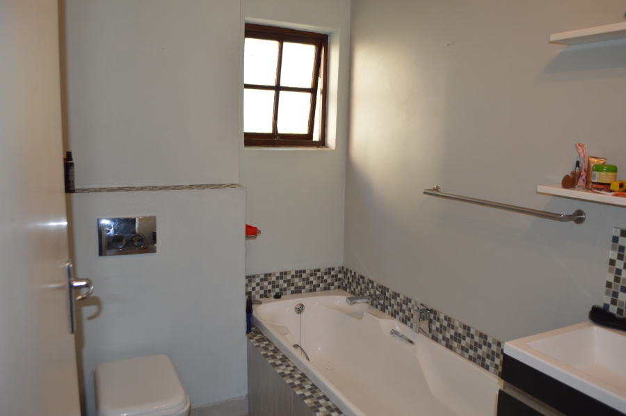 2 Bedroom Property for Sale in Bryanston Gauteng