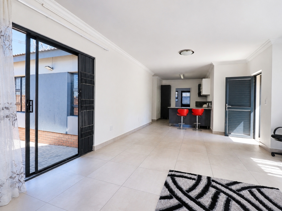 3 Bedroom Property for Sale in Thatchfield Estate Gauteng