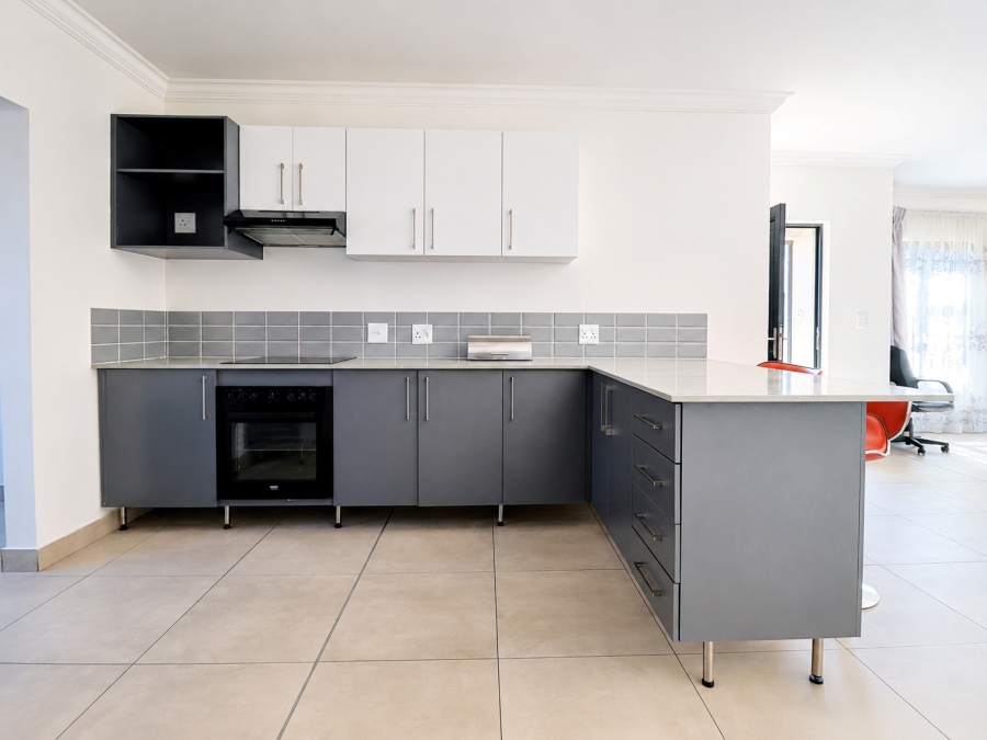 3 Bedroom Property for Sale in Thatchfield Estate Gauteng
