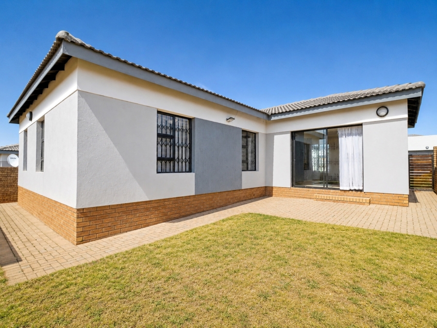 3 Bedroom Property for Sale in Thatchfield Estate Gauteng