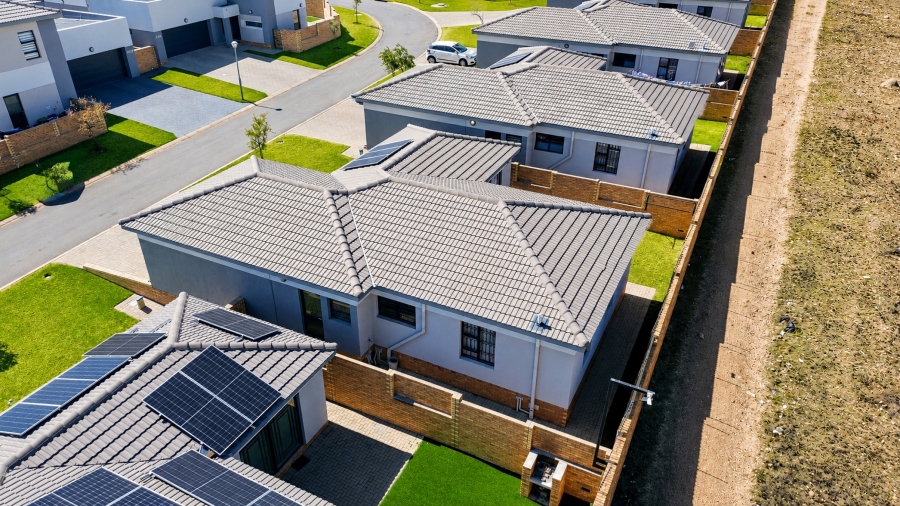 3 Bedroom Property for Sale in Thatchfield Estate Gauteng