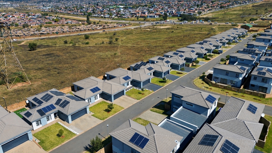 3 Bedroom Property for Sale in Thatchfield Estate Gauteng