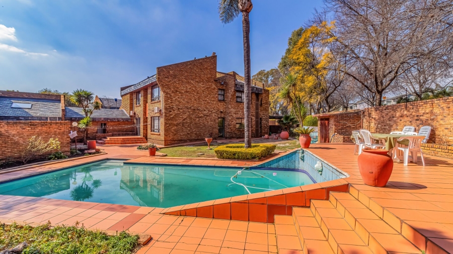 5 Bedroom Property for Sale in Bedfordview Gauteng