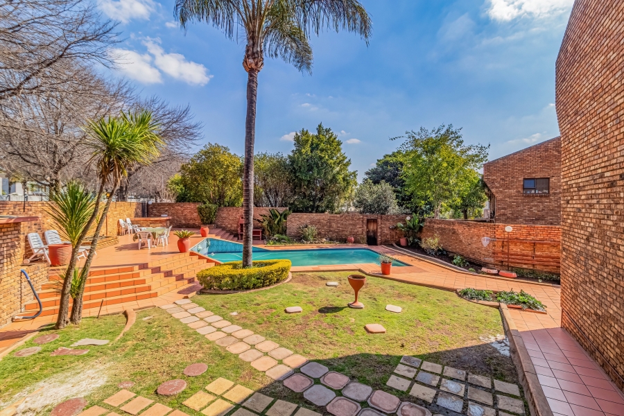 5 Bedroom Property for Sale in Bedfordview Gauteng