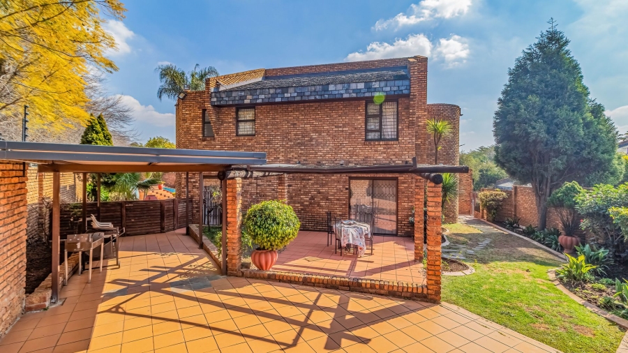 5 Bedroom Property for Sale in Bedfordview Gauteng